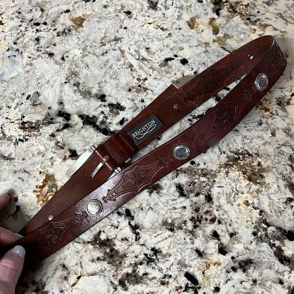 Brighton Women’s Brown Leather Belt. - Picture 4 of 4